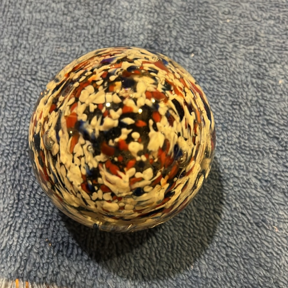 Murano Paperweight - Picture 6 of 6